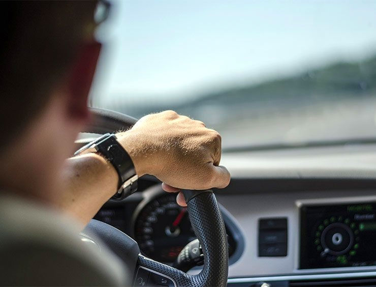 Come si guida in salita con il cambio automatico?